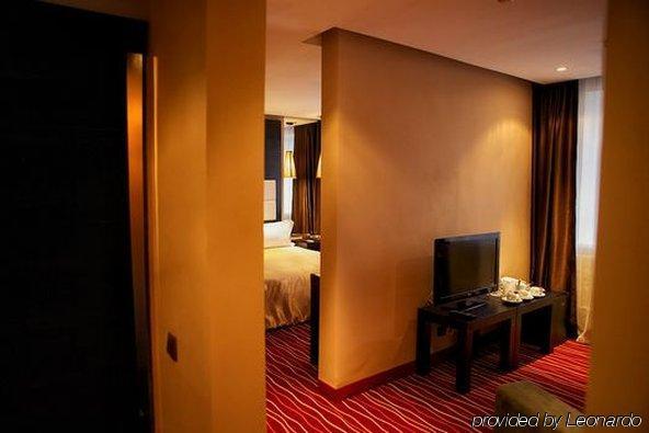فندق فندق مانهاتان في أستانا الغرفة الصورة